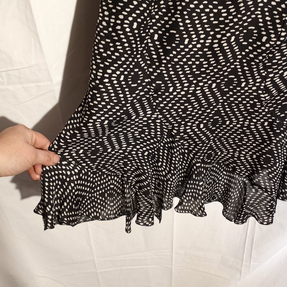 L'AGENCE for BARNEY'S NY - B&W Silk Zigzag Skirt - Picture 3 of 6